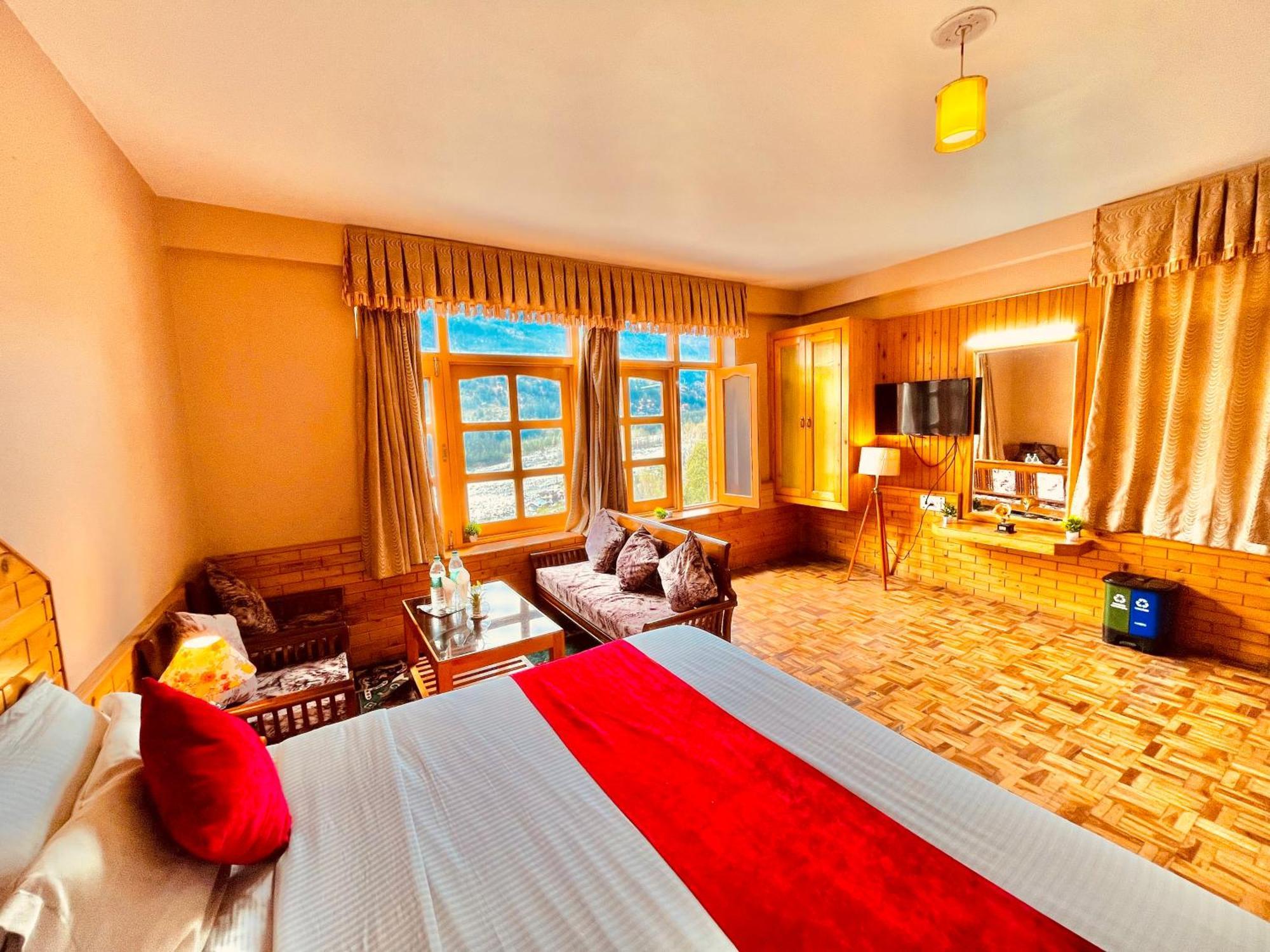 Snow Clad Riverview Hotel & Resort, Manali Extérieur photo