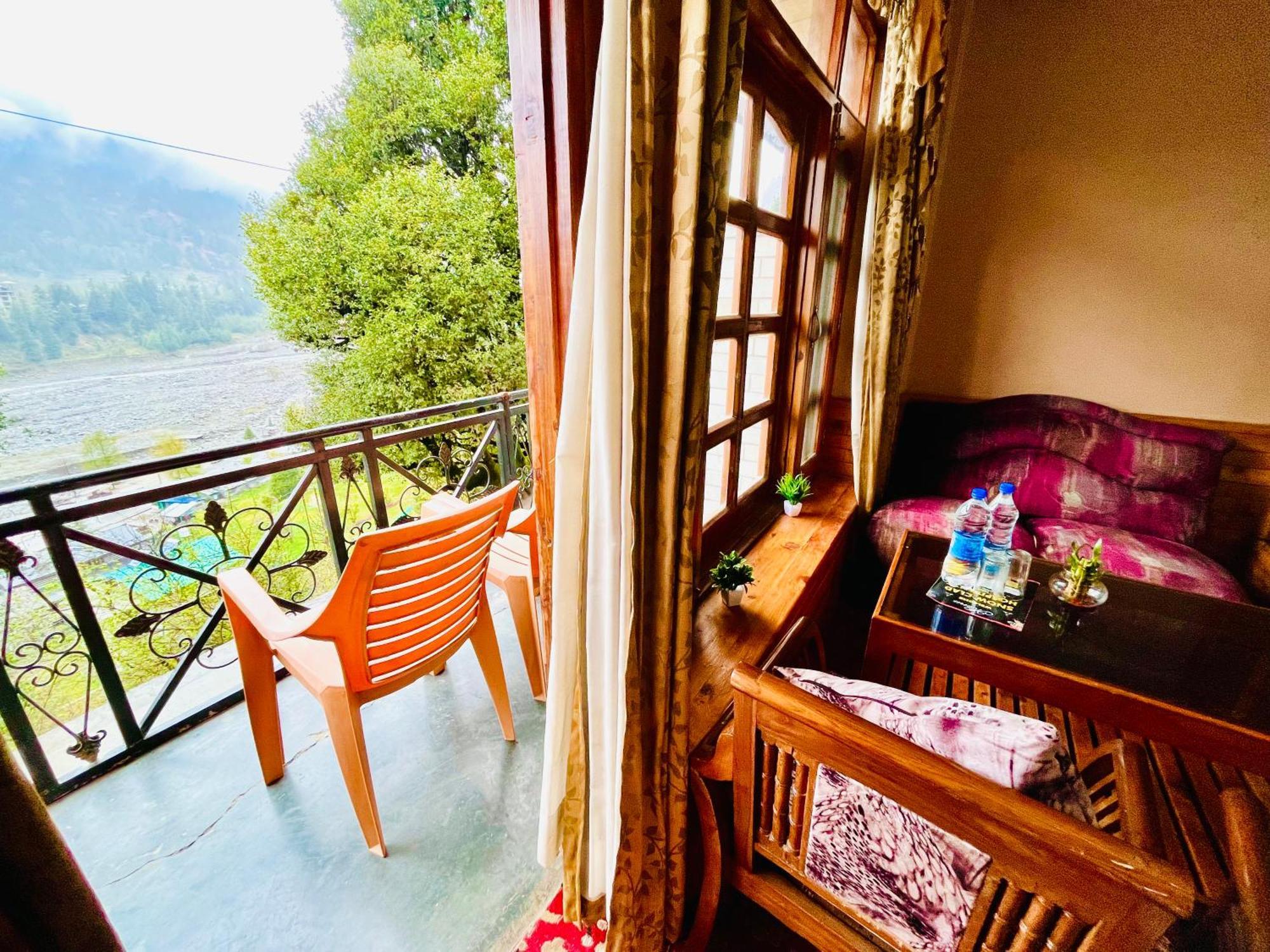 Snow Clad Riverview Hotel & Resort, Manali Extérieur photo