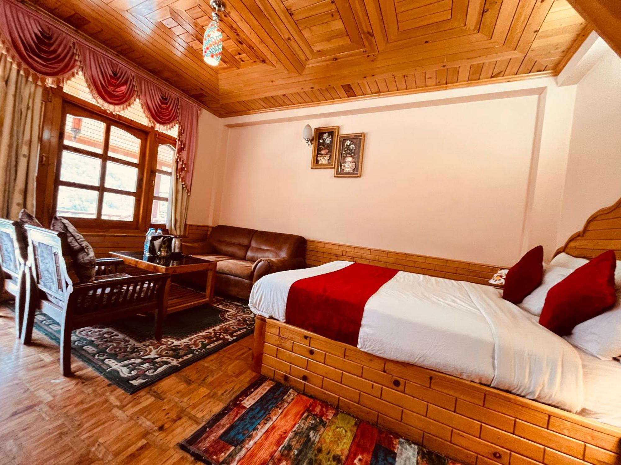 Snow Clad Riverview Hotel & Resort, Manali Extérieur photo