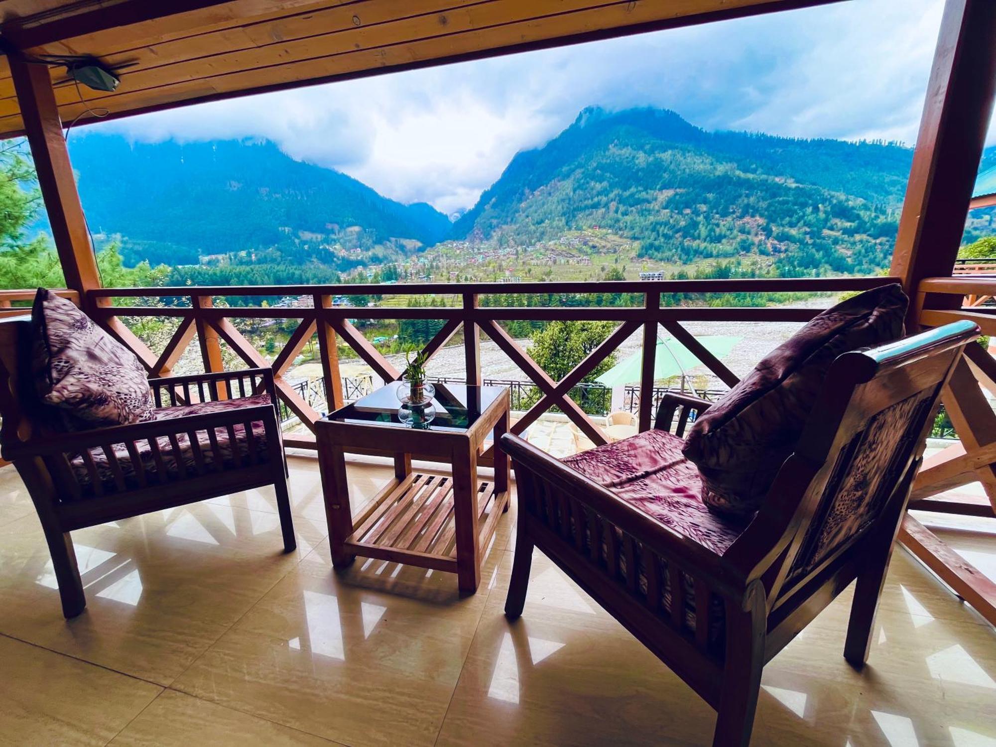 Snow Clad Riverview Hotel & Resort, Manali Extérieur photo